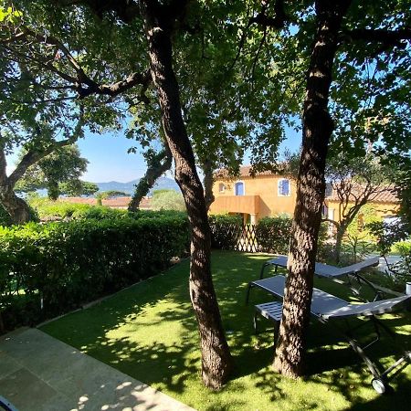 Villa vue mer donnant sur le Golfe de St Tropez, 2 chambres, 6 pers, piscine commune Saint-Tropez Extérieur photo