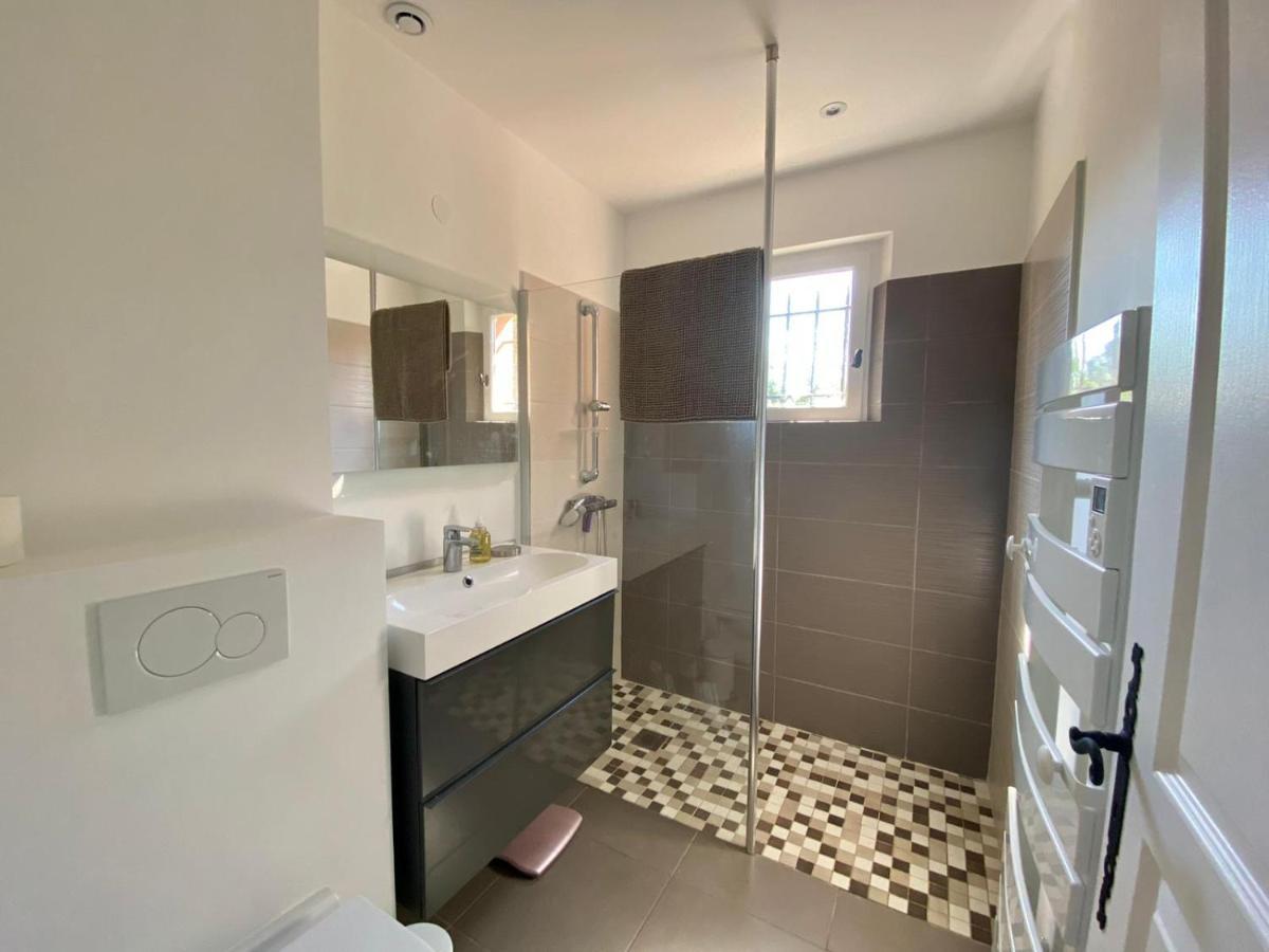 Villa vue mer donnant sur le Golfe de St Tropez, 2 chambres, 6 pers, piscine commune Saint-Tropez Extérieur photo
